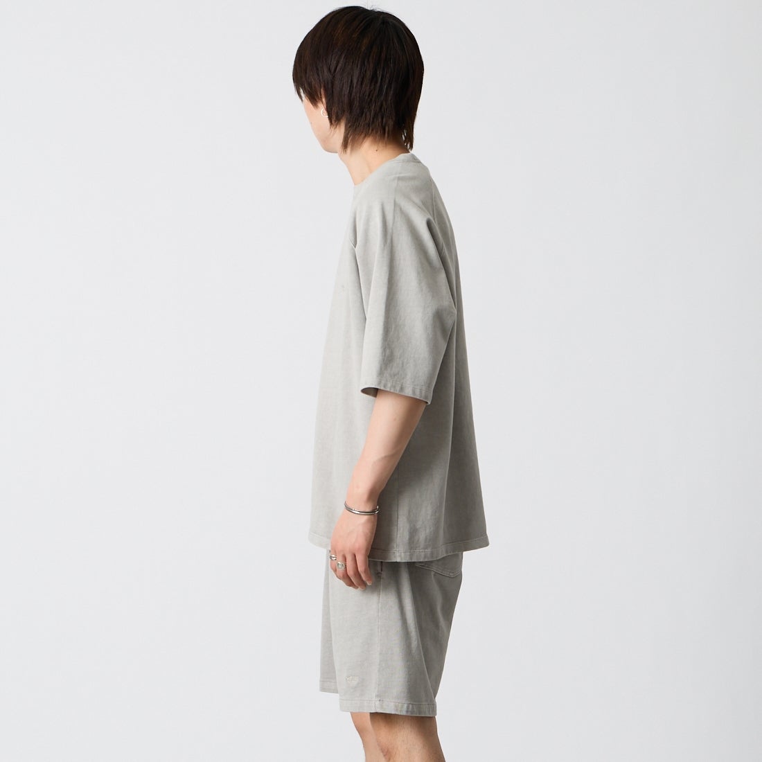 ONEITA [オニータ] ピグメント刺繍Tシャツ [2622-465IN] PIGMENT GR &&モデル身長：177cm 着用サイズ：M&&