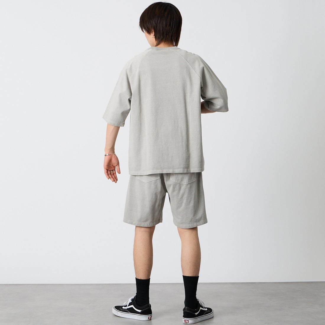 ONEITA [オニータ] ピグメント刺繍ショーツ [2622-466IN] PIGMENT GR &&モデル身長：177cm 着用サイズ：M&&