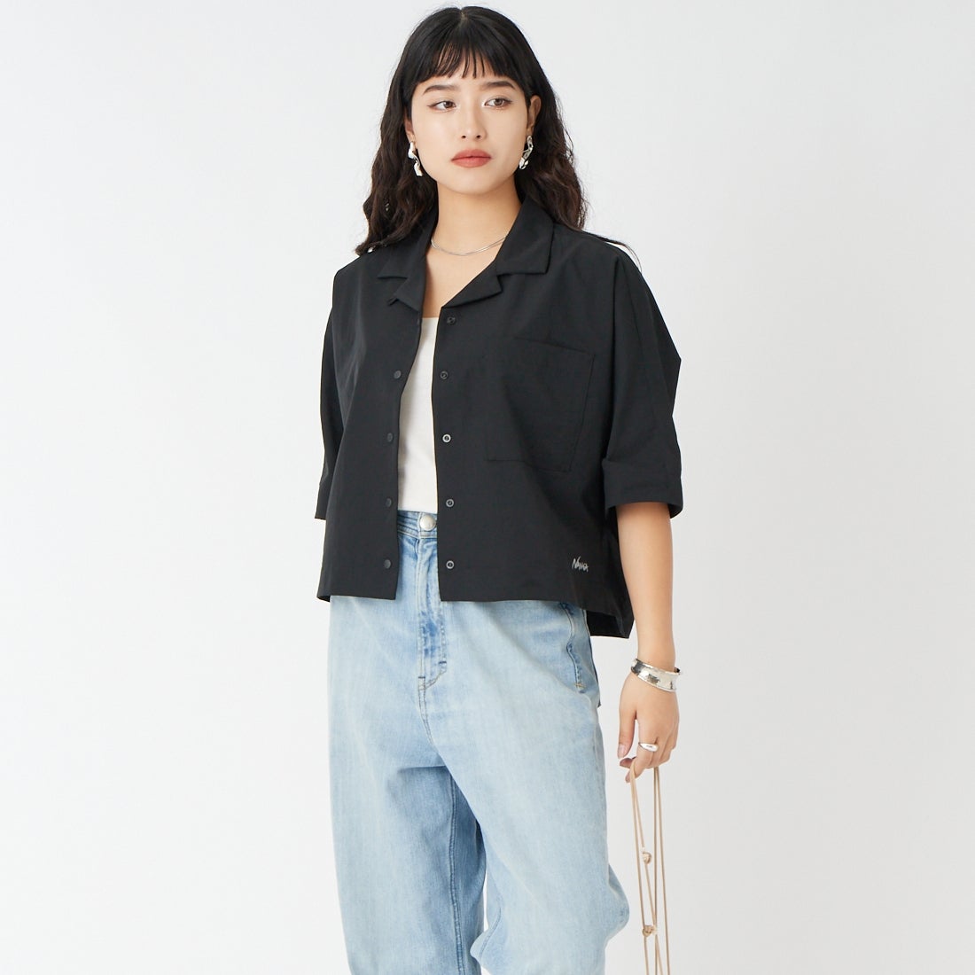 NANGA [ナンガ] ドットエア(R) コンフィー ショートスリーブシャツ [N2611-1J022B] P.BLK &&モデル身長：162cm 着用サイズ：WM&&