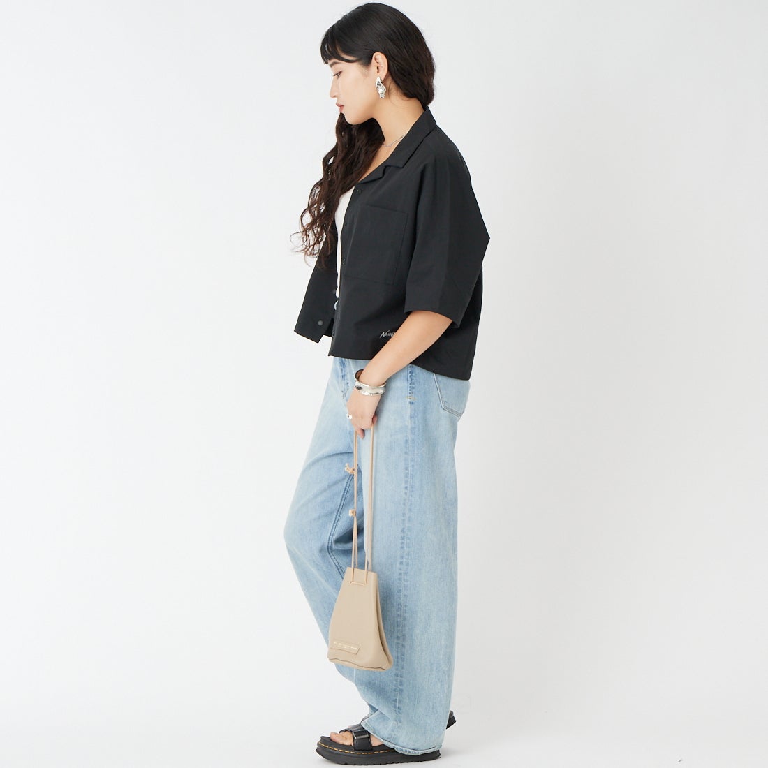 NANGA [ナンガ] ドットエア(R) コンフィー ショートスリーブシャツ [N2611-1J022B] P.BLK &&モデル身長：162cm 着用サイズ：WM&&