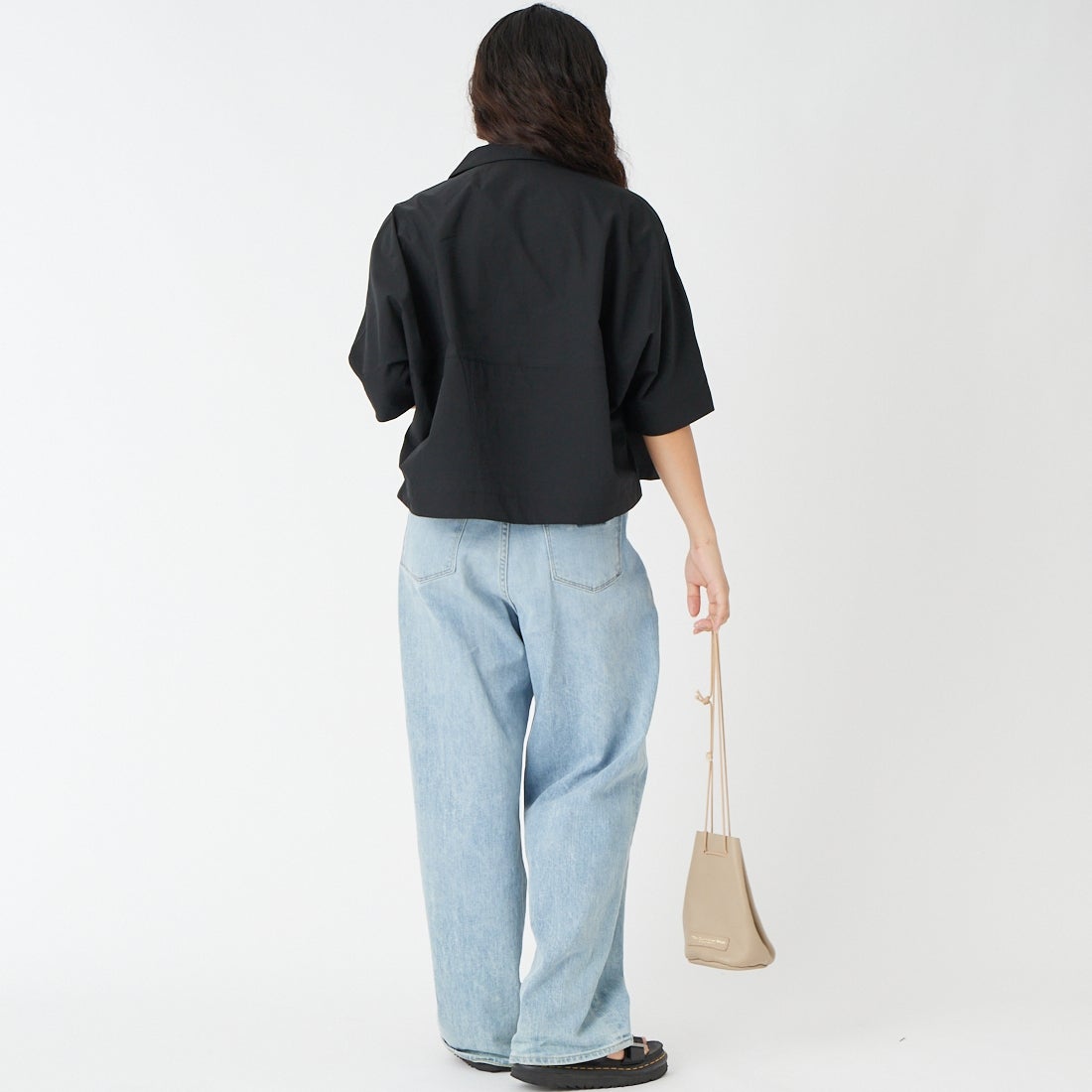 NANGA [ナンガ] ドットエア(R) コンフィー ショートスリーブシャツ [N2611-1J022B] P.BLK &&モデル身長：162cm 着用サイズ：WM&&