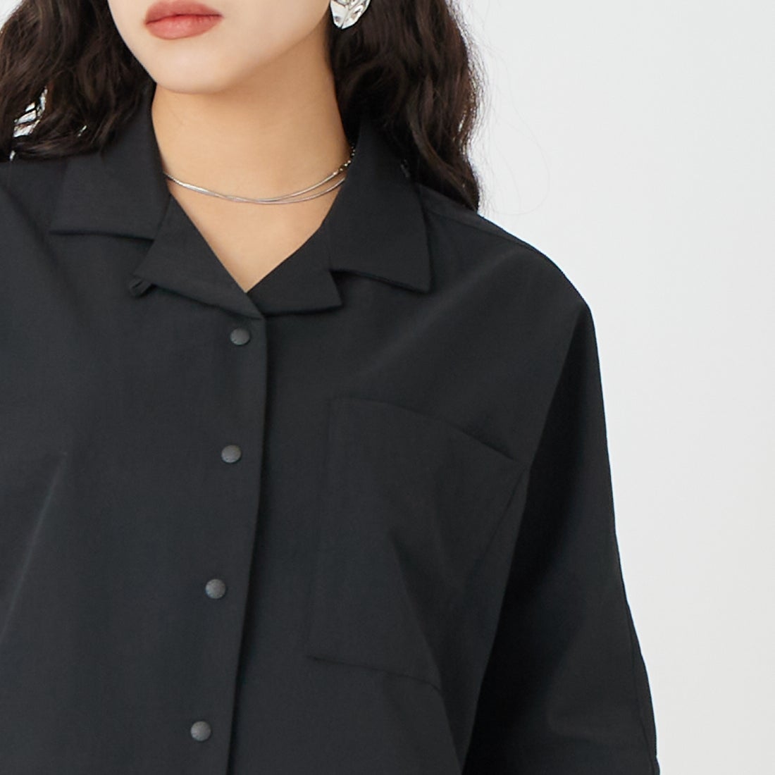 NANGA [ナンガ] ドットエア(R) コンフィー ショートスリーブシャツ [N2611-1J022B] P.BLK &&モデル身長：162cm 着用サイズ：WM&&