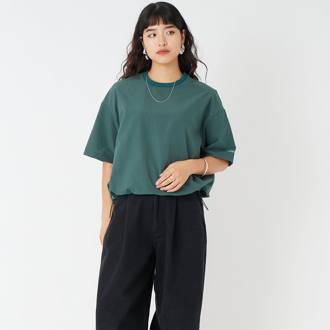 NANGA [ナンガ] ドットエア(R) コンフィー ショートスリーブTシャツ [N2611-1M021B] GRN &&モデル身長：162cm 着用サイズ：WM&&