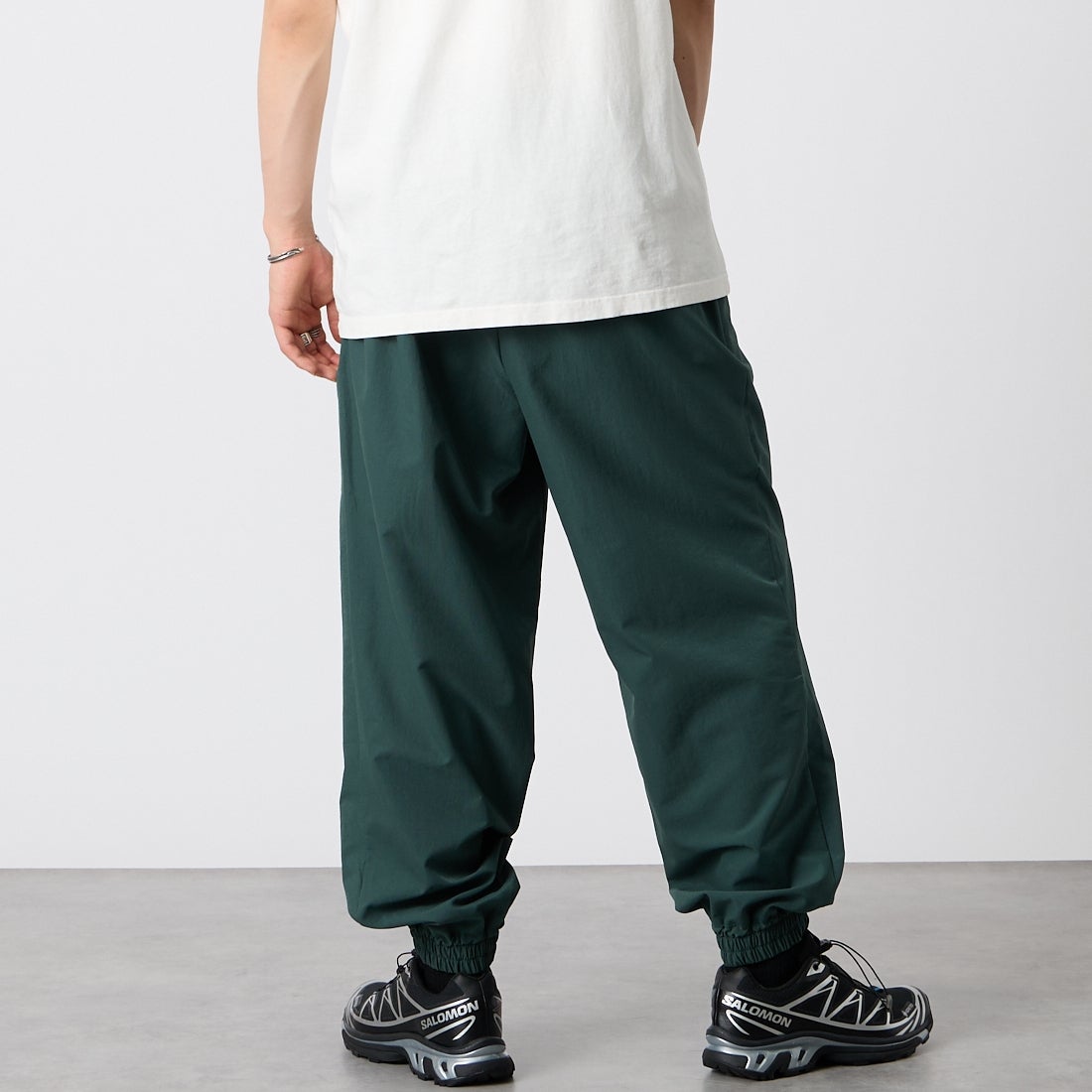 NANGA [ナンガ] ドットエア(R) コンフィー ジョガーパンツ [N2610-1D093A] GRN &&モデル身長：177cm 着用サイズ：M&&