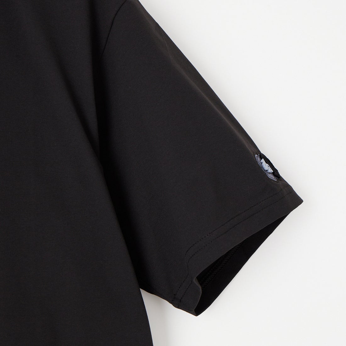 SY32 GOLF [エスワイサーティトゥ ゴルフ] エンブレムモックネックTシャツ [SYG-26S1-38] BLACK