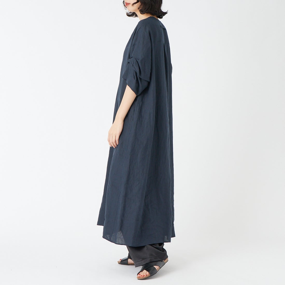 TICCA [ティッカ] リネンツイストスリーブワンピース [TBFS-405] NAVY &&モデル身長：162cm 着用サイズ：F&&