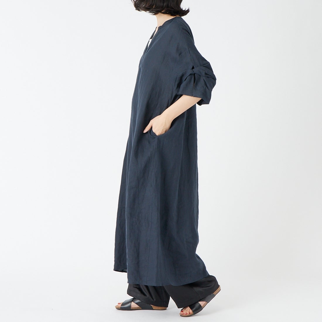 TICCA [ティッカ] リネンツイストスリーブワンピース [TBFS-405] NAVY &&モデル身長：162cm 着用サイズ：F&&