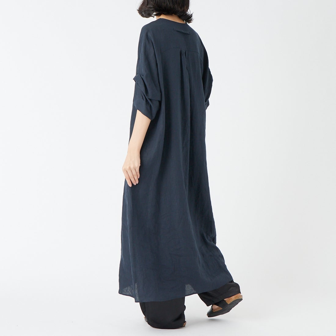 TICCA [ティッカ] リネンツイストスリーブワンピース [TBFS-405] NAVY &&モデル身長：162cm 着用サイズ：F&&