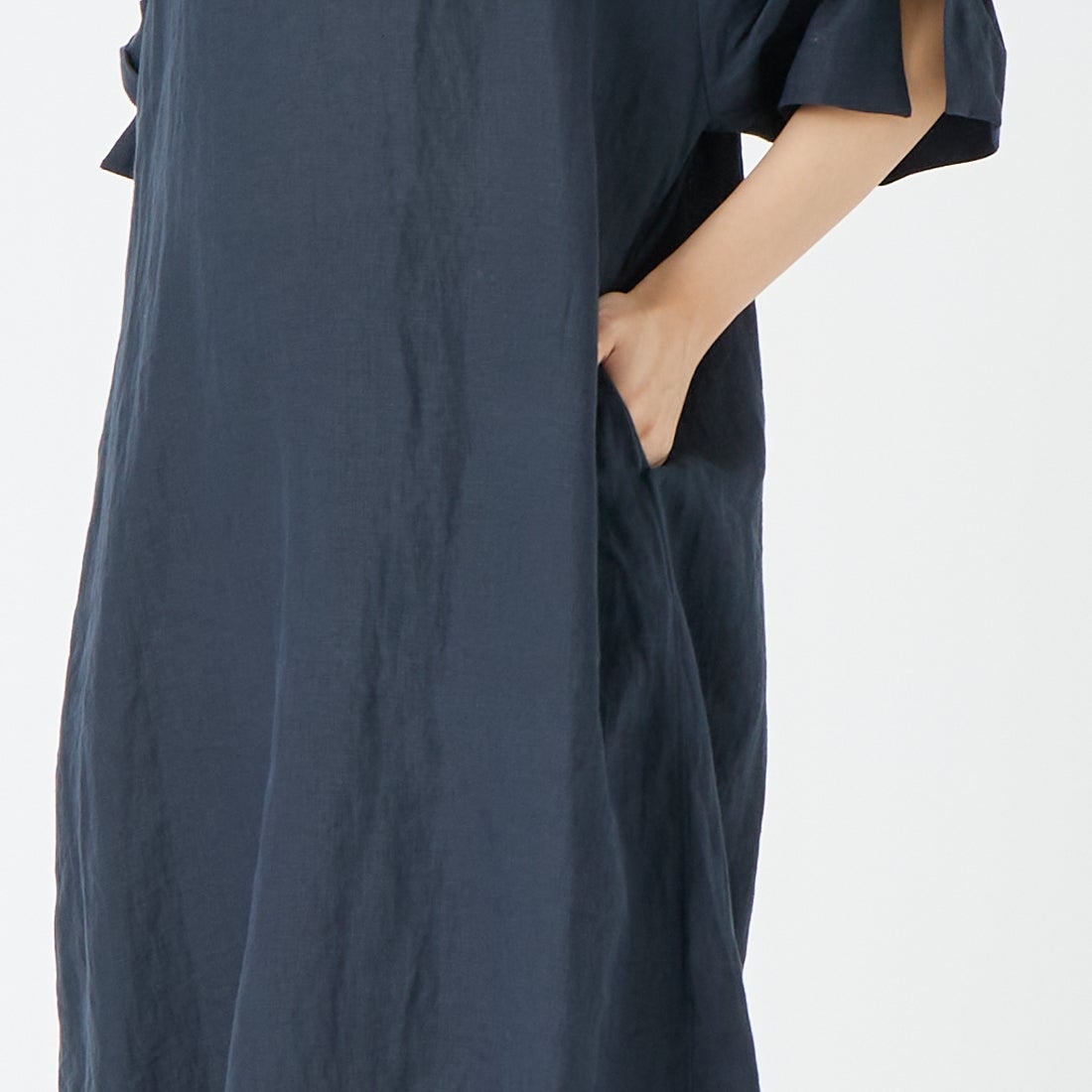 TICCA [ティッカ] リネンツイストスリーブワンピース [TBFS-405] NAVY &&モデル身長：162cm 着用サイズ：F&&