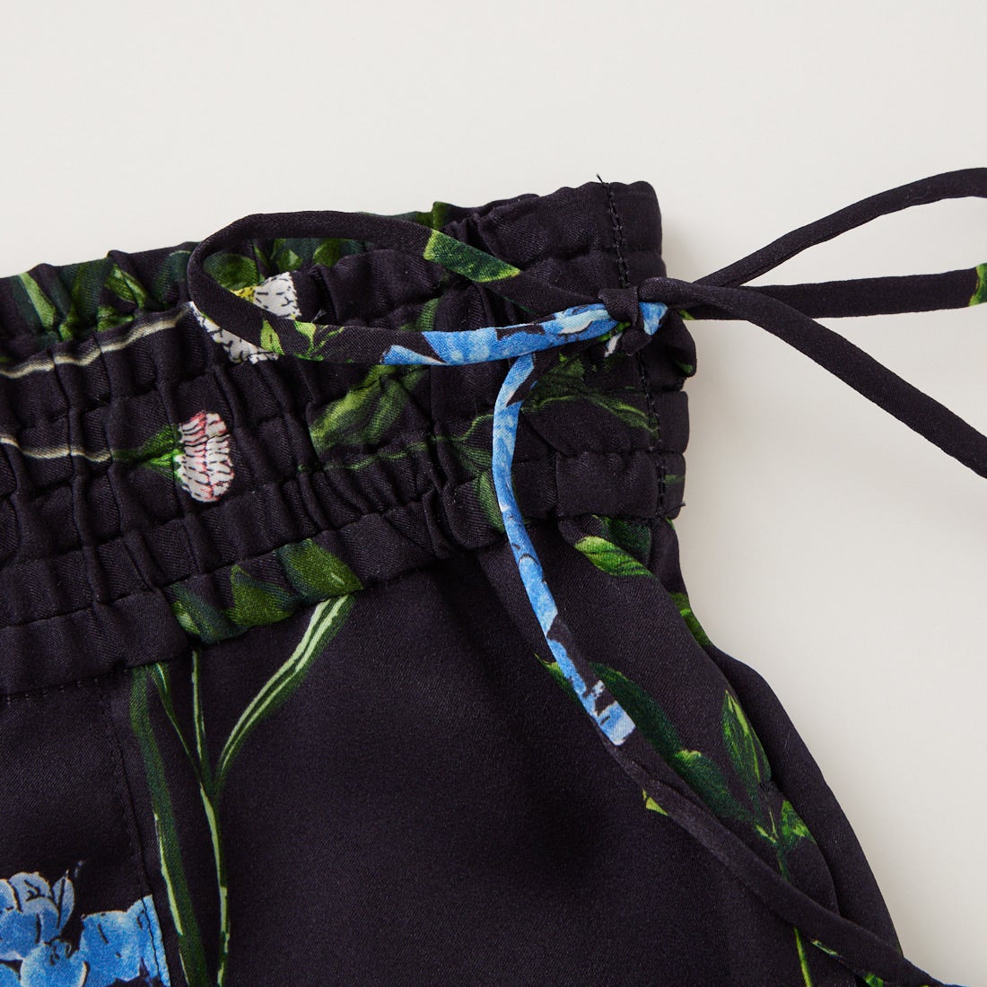 TICCA [ティッカ] フラワープリントパンツ [TBFS-422] NAVY