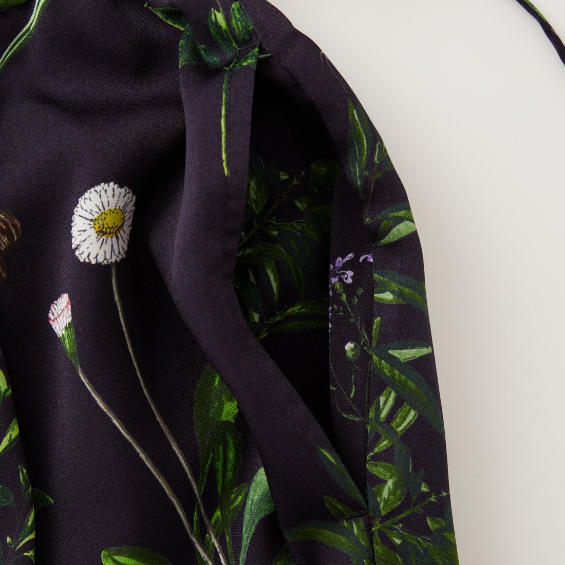 TICCA [ティッカ] フラワープリントパンツ [TBFS-422] NAVY