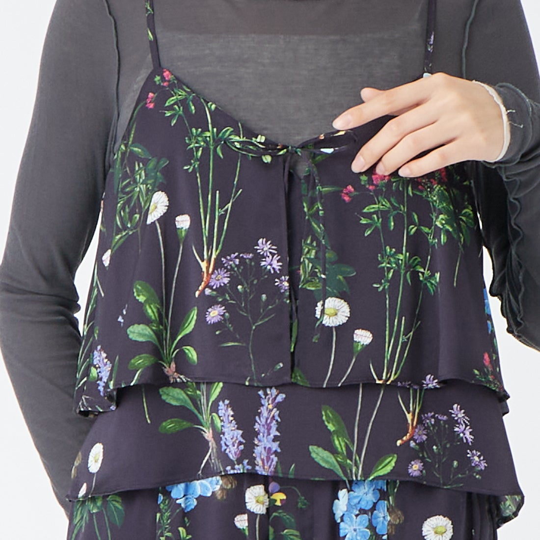 TICCA [ティッカ] 2WAY フラワープリントビスチェ [TBFS-421] NAVY &&モデル身長：162cm 着用サイズ：F&&