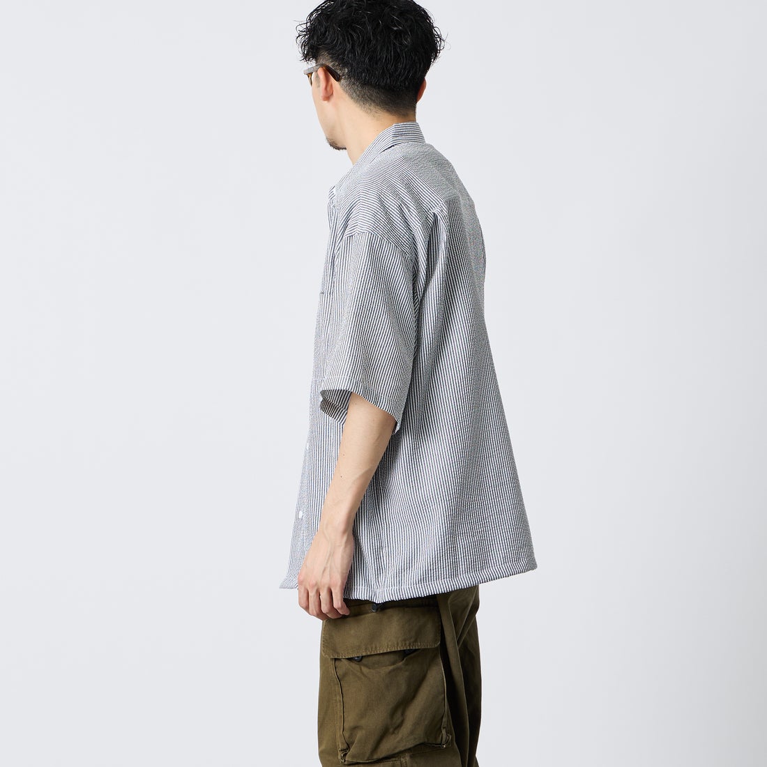 UNIVERSAL OVERALL [ユニバーサルオーバーオール] ドローコード付パジャマシャツ [U2611121IN-JF] BLACK ST &&モデル身長：168cm 着用サイズ：M&&