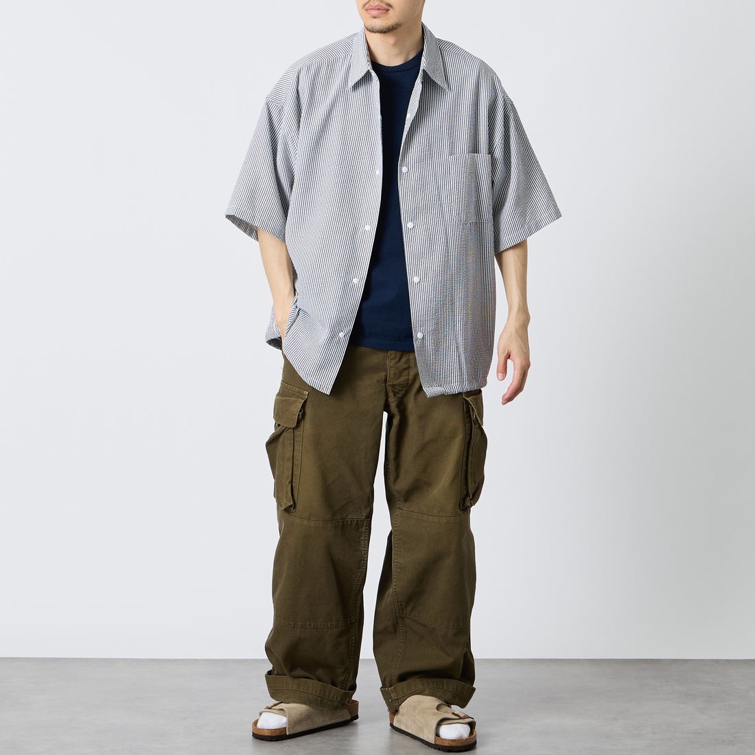 UNIVERSAL OVERALL [ユニバーサルオーバーオール] ドローコード付パジャマシャツ [U2611121IN-JF] BLACK ST &&モデル身長：168cm 着用サイズ：M&&