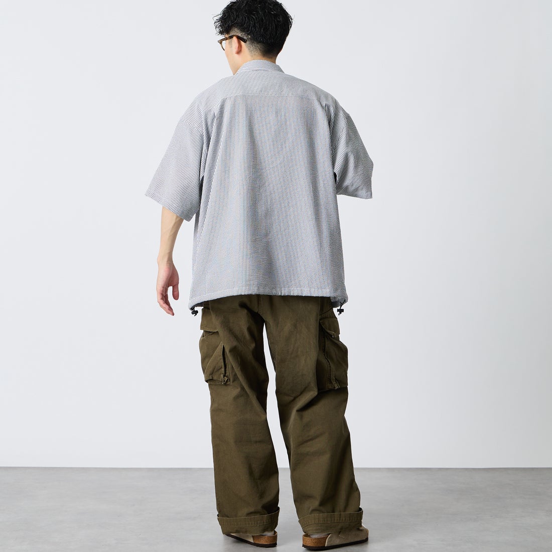 UNIVERSAL OVERALL [ユニバーサルオーバーオール] ドローコード付パジャマシャツ [U2611121IN-JF] BLACK ST &&モデル身長：168cm 着用サイズ：M&&