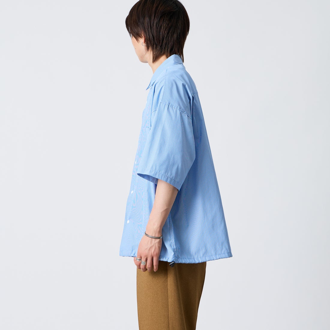 UNIVERSAL OVERALL [ユニバーサルオーバーオール] ドローコード付パジャマシャツ [U2611121IN-JF] L.BLUE ST &&モデル身長：177cm 着用サイズ：L&&