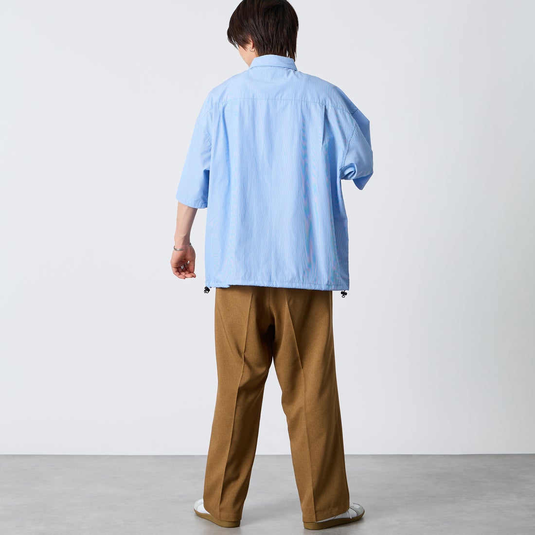 UNIVERSAL OVERALL [ユニバーサルオーバーオール] ドローコード付パジャマシャツ [U2611121IN-JF] L.BLUE ST &&モデル身長：177cm 着用サイズ：L&&