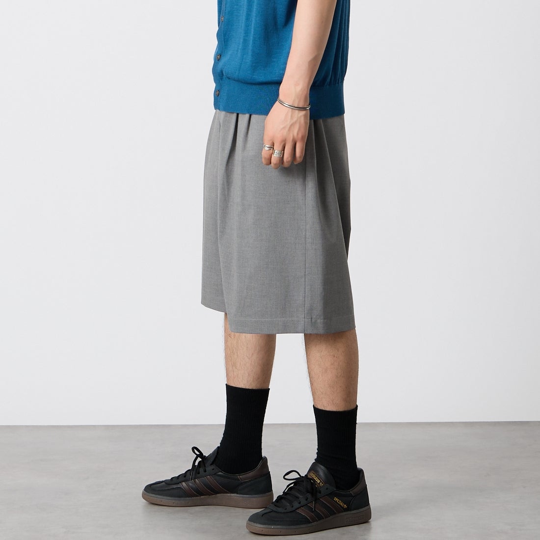 UNIVERSAL OVERALL [ユニバーサルオーバーオール] バギーショーツ [U2613602IN-JF] LT.GRAY &&モデル身長：177cm 着用サイズ：M&&