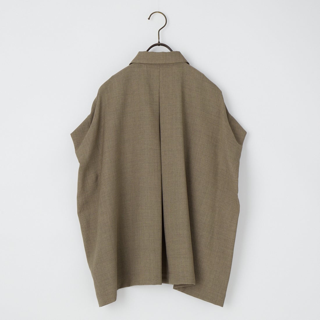 marmors [マルモア] ショルダータックフレアシャツ [0226101030] BEIGE