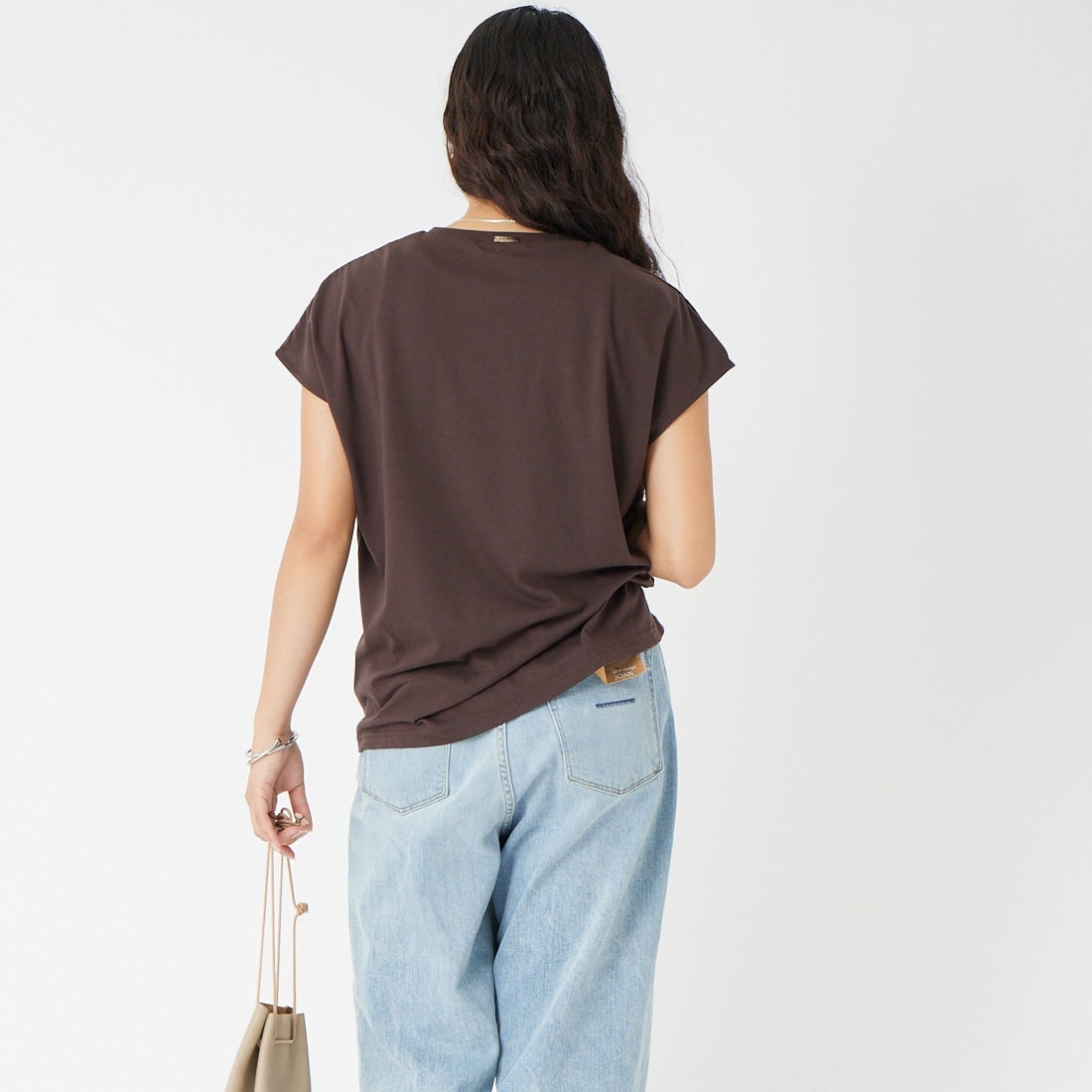 marmors [マルモア] ウエストタックTシャツ [0226109022] BROWN &&モデル身長：162cm 着用サイズ：36&&
