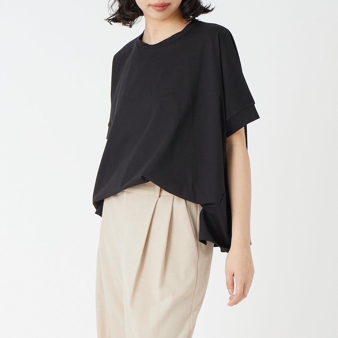 Jf Ready Made [ジェイエフレディメイド] 裾スリットTシャツ [3201104] 801 ﾌﾞﾗｯｸ &&モデル身長：162cm 着用サイズ：F&&
