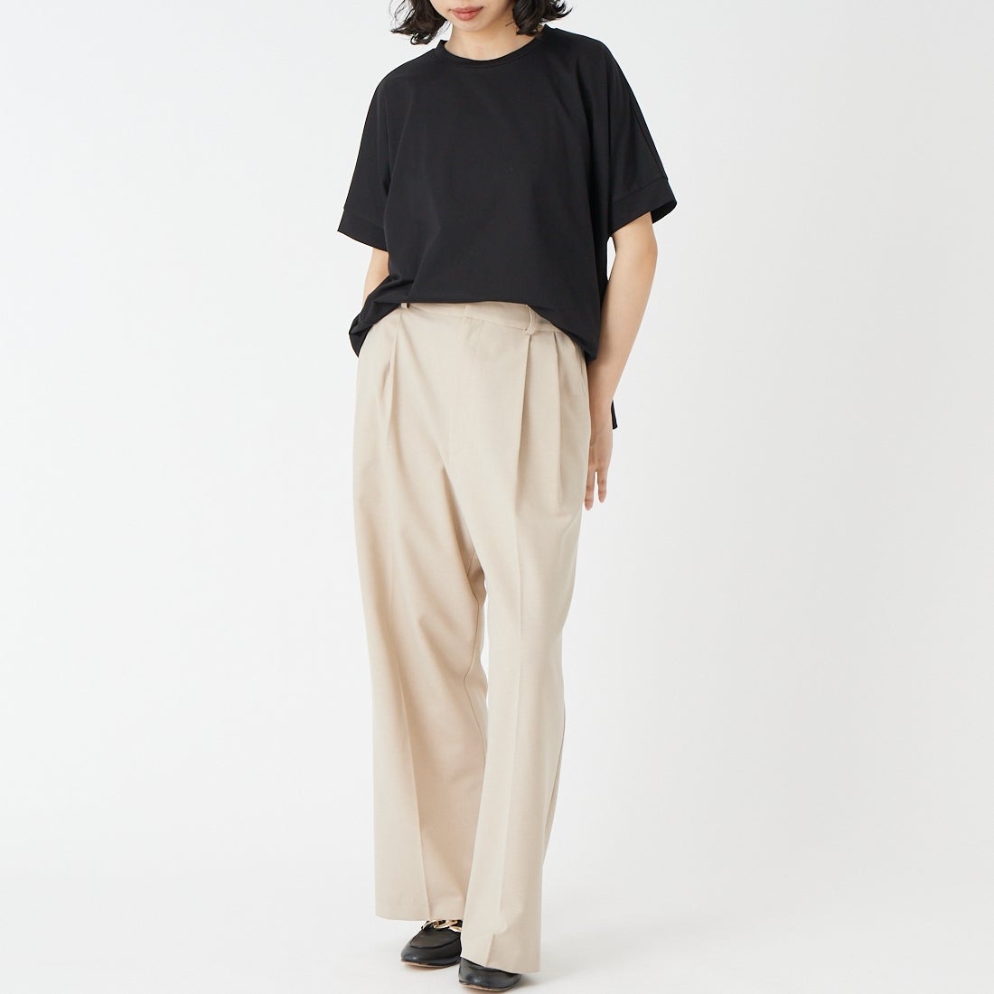 Jf Ready Made [ジェイエフレディメイド] 裾スリットTシャツ [3201104] 801 ﾌﾞﾗｯｸ &&モデル身長：162cm 着用サイズ：F&&
