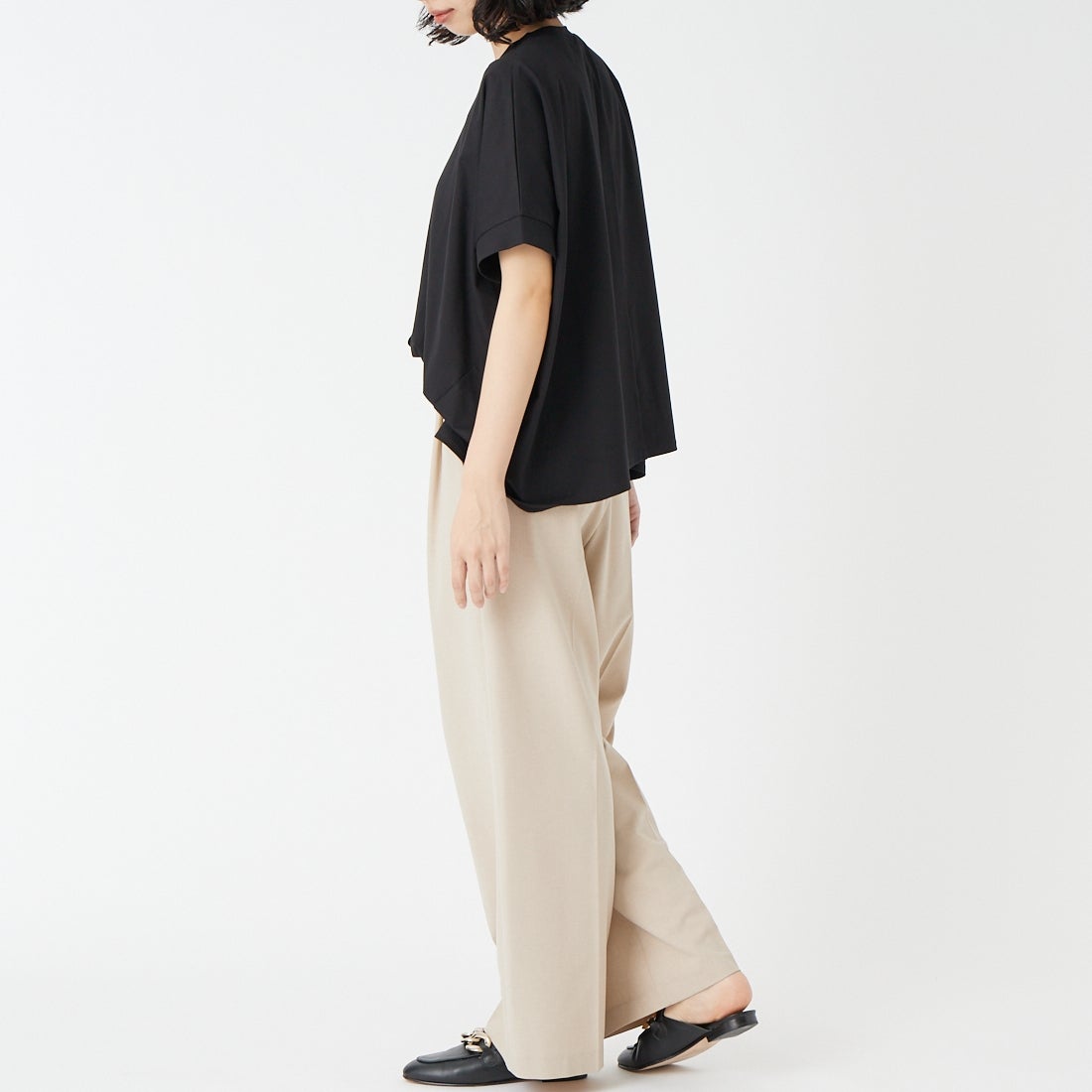 Jf Ready Made [ジェイエフレディメイド] 裾スリットTシャツ [3201104] 801 ﾌﾞﾗｯｸ &&モデル身長：162cm 着用サイズ：F&&
