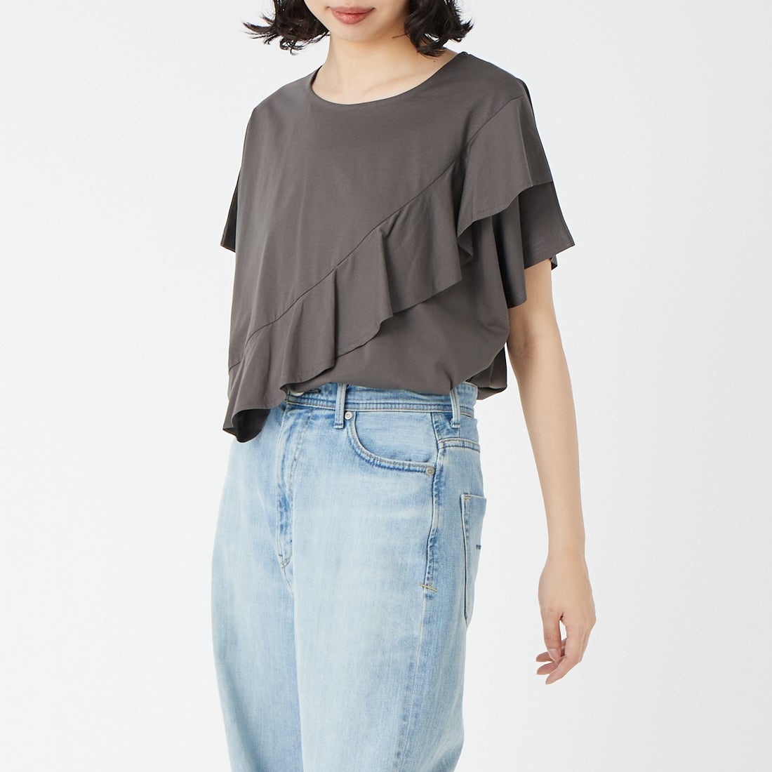 Jf Ready Made [ジェイエフレディメイド] タスキフリルTシャツ [3201108] 802 ﾁｬｺｰﾙ &&モデル身長：162cm 着用サイズ：F&&