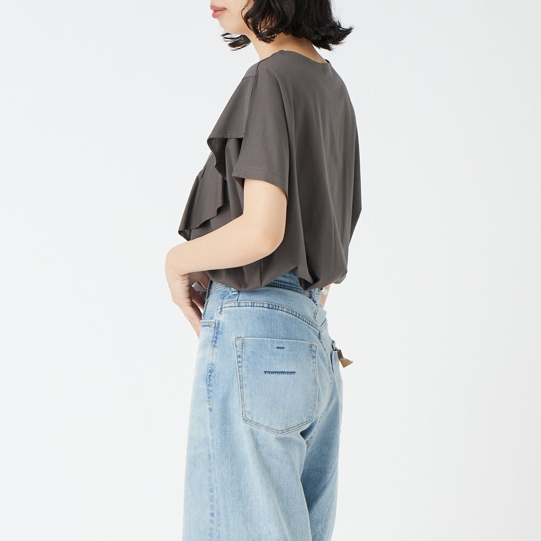 Jf Ready Made [ジェイエフレディメイド] タスキフリルTシャツ [3201108] 802 ﾁｬｺｰﾙ &&モデル身長：162cm 着用サイズ：F&&