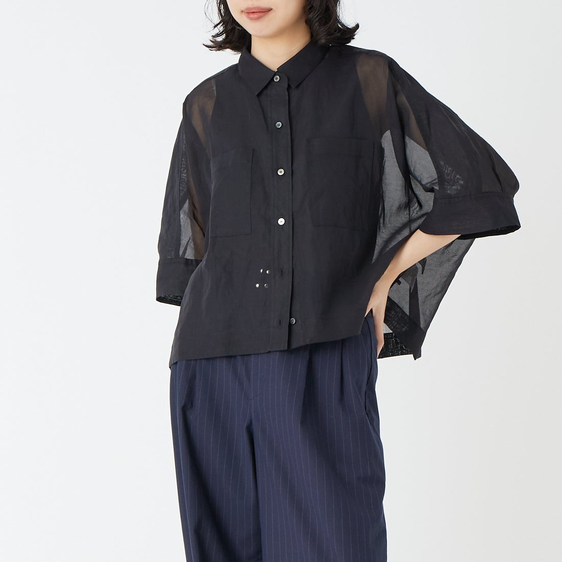 MICA&DEAL [マイカアンドディール] カラードテントシャツ [0126201141] D/NAVY &&モデル身長：162cm 着用サイズ：F&&