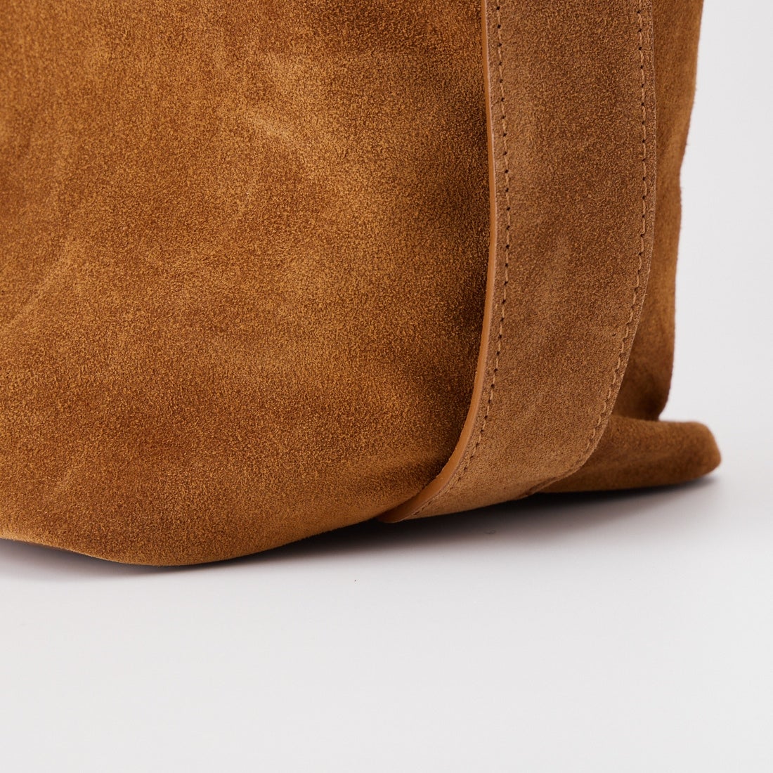 AULENTTI [オウレンティ] レザーバケットバッグ [EL-L823-SCDO] SC17/D17 C