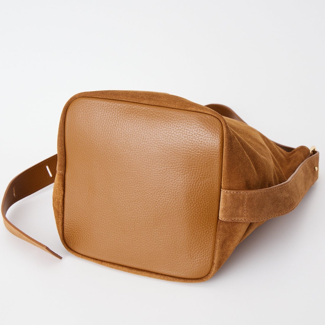 AULENTTI [オウレンティ] レザーバケットバッグ [EL-L823-SCDO] SC17/D17 C