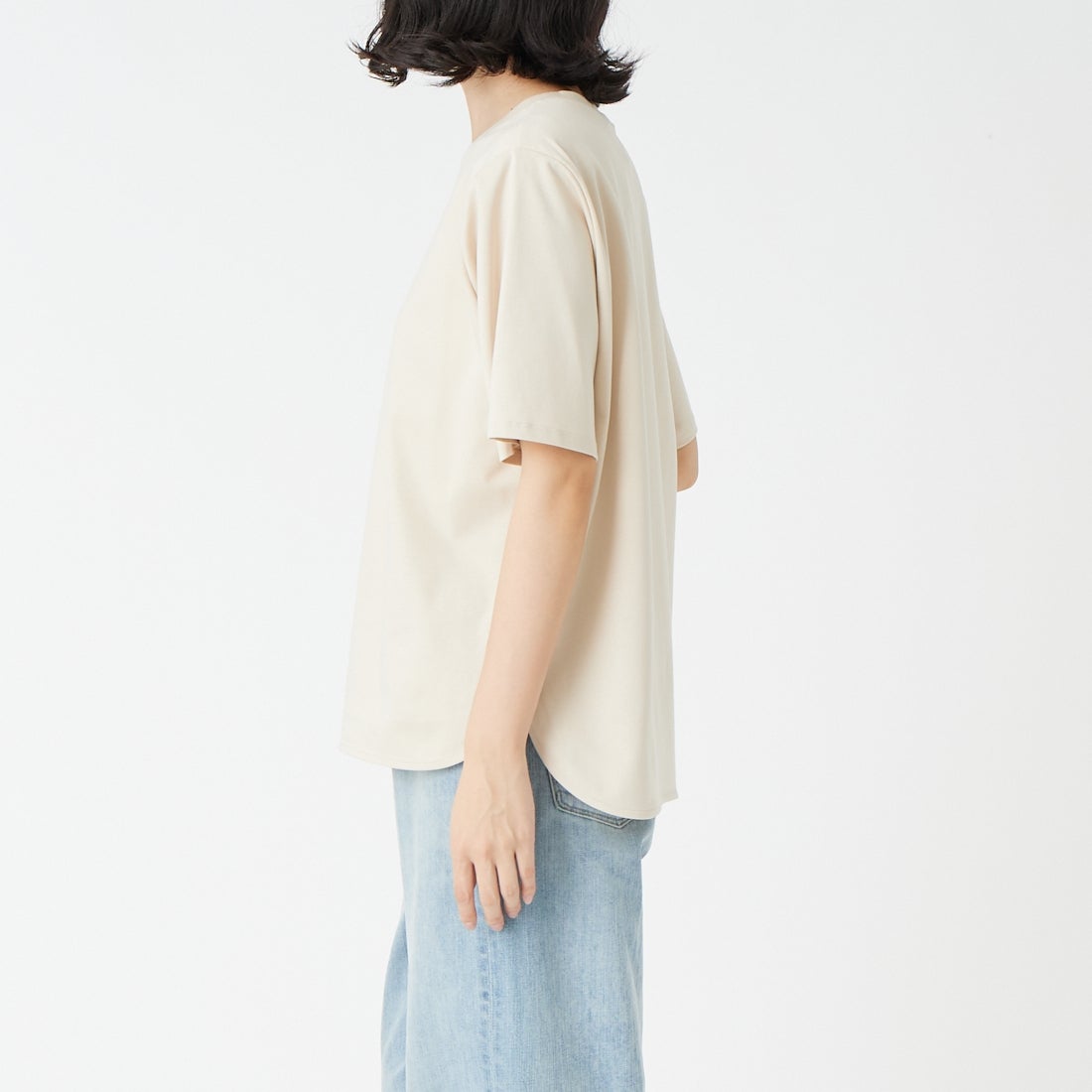 Jeans Factory Clothes [ジーンズファクトリークローズ] 接触冷感ポンチラウンドヘムTシャツ [21267073] 033 ﾍﾞｰｼﾞｭ &&モデル身長：162cm 着用サイズ：F&&