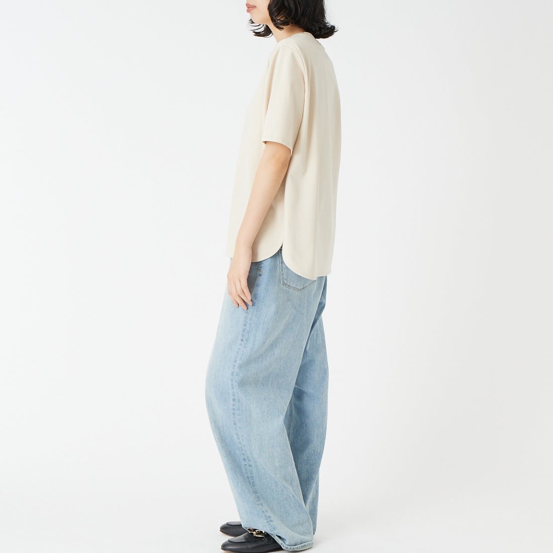 Jeans Factory Clothes [ジーンズファクトリークローズ] 接触冷感ポンチラウンドヘムTシャツ [21267073] 033 ﾍﾞｰｼﾞｭ &&モデル身長：162cm 着用サイズ：F&&