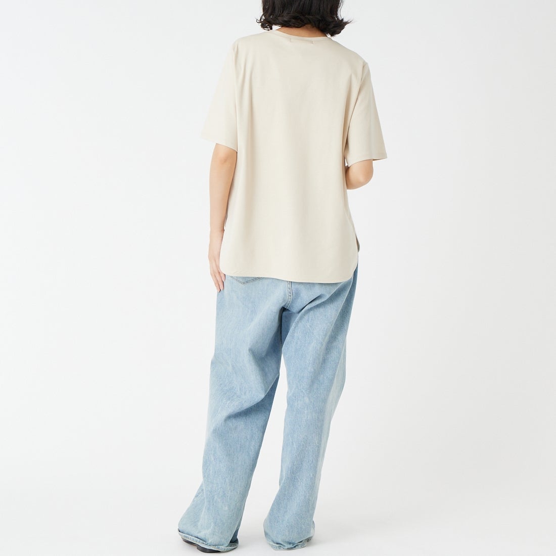 Jeans Factory Clothes [ジーンズファクトリークローズ] 接触冷感ポンチラウンドヘムTシャツ [21267073] 033 ﾍﾞｰｼﾞｭ &&モデル身長：162cm 着用サイズ：F&&