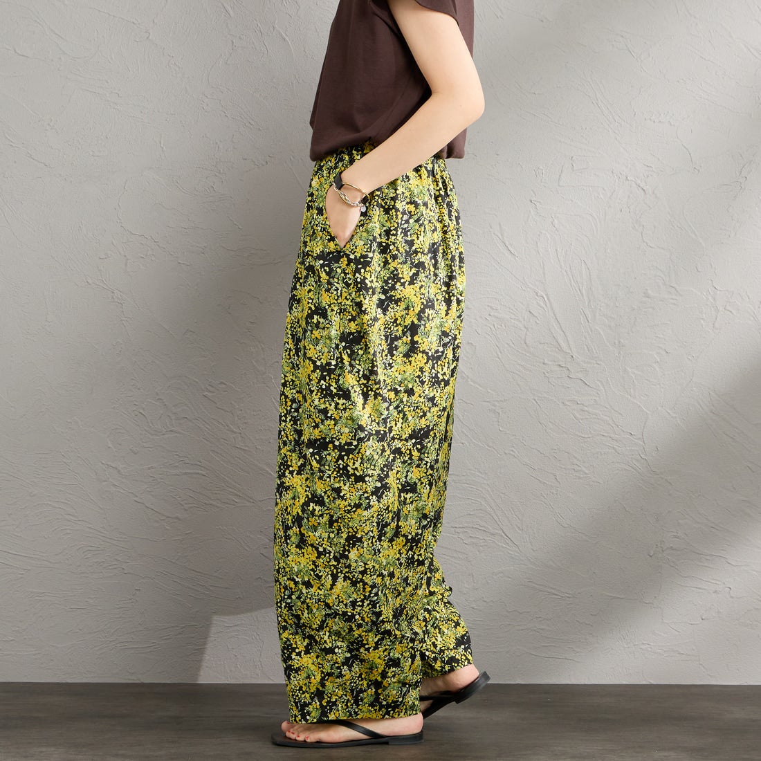 HARVESTY [ハーベスティ] 花柄イージーサーカスパンツ [A12612] 19 BLACK &&モデル身長：160cm 着用サイズ：1&&