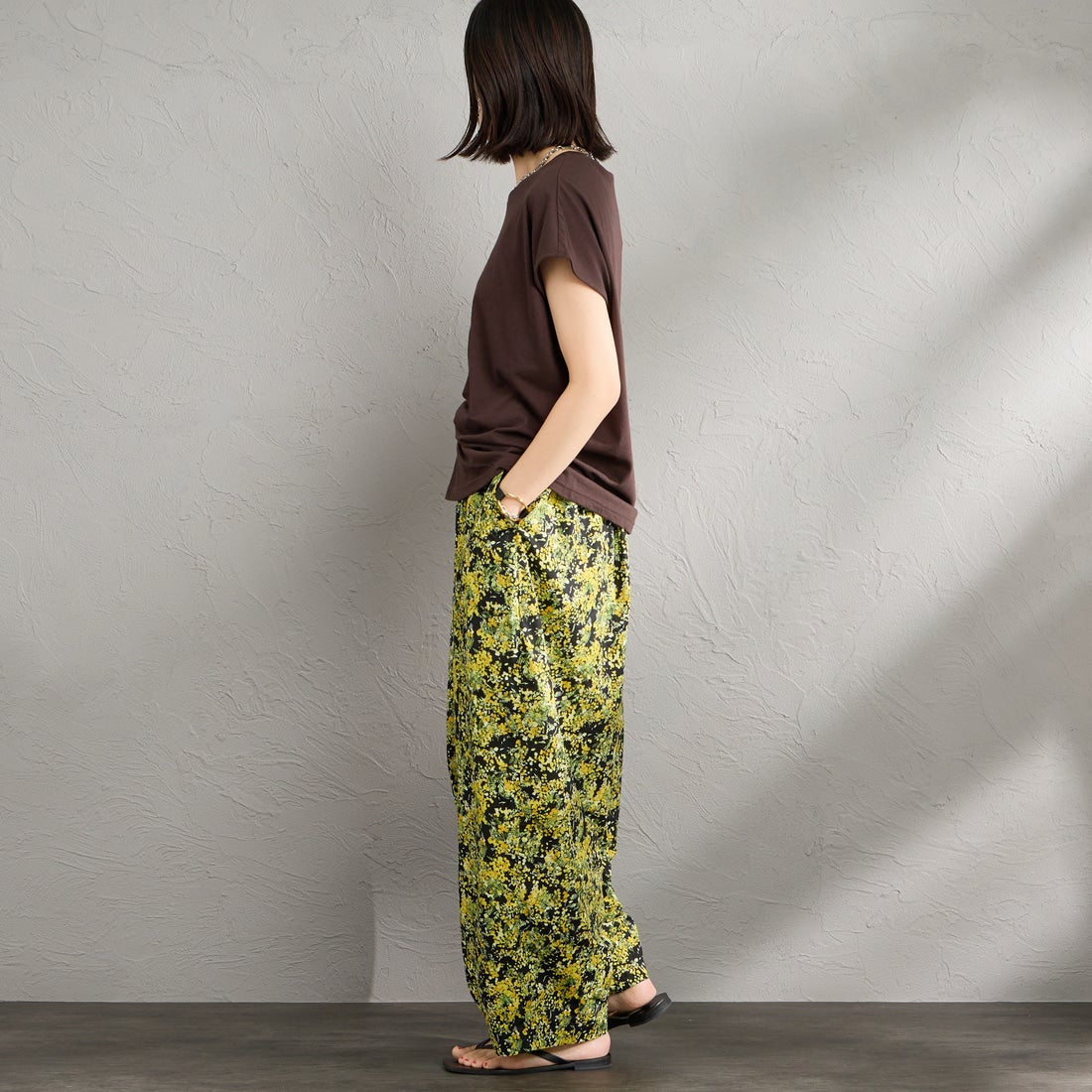 HARVESTY [ハーベスティ] 花柄イージーサーカスパンツ [A12612] 19 BLACK &&モデル身長：160cm 着用サイズ：1&&