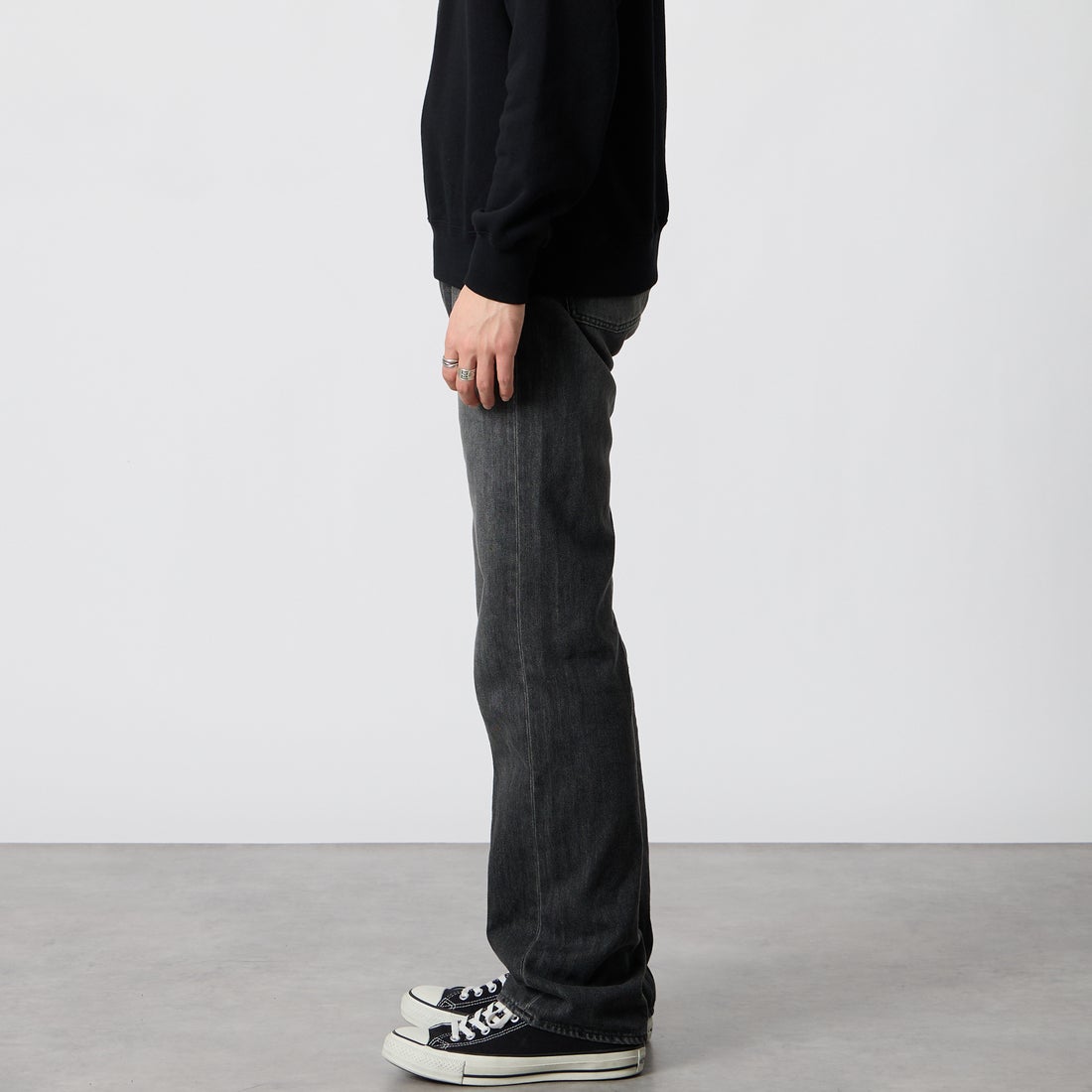 Japan Blue Jeans. [ジャパンブルージーンズ] ライトワイドジーンズ [JMJA0301] B01 &&モデル身長：177cm 着用サイズ：28&&