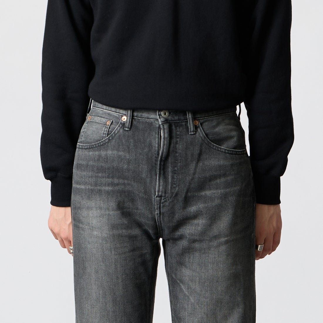 Japan Blue Jeans. [ジャパンブルージーンズ] ライトワイドジーンズ [JMJA0301] B01 &&モデル身長：177cm 着用サイズ：28&&
