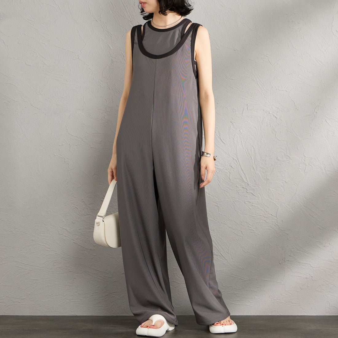Maison de L'allure [メゾン ドゥ ラリュール] マルチWAYバイカラーロンパース [M26312019] 08 CCL/BLK &&モデル身長：162cm 着用サイズ：F&&