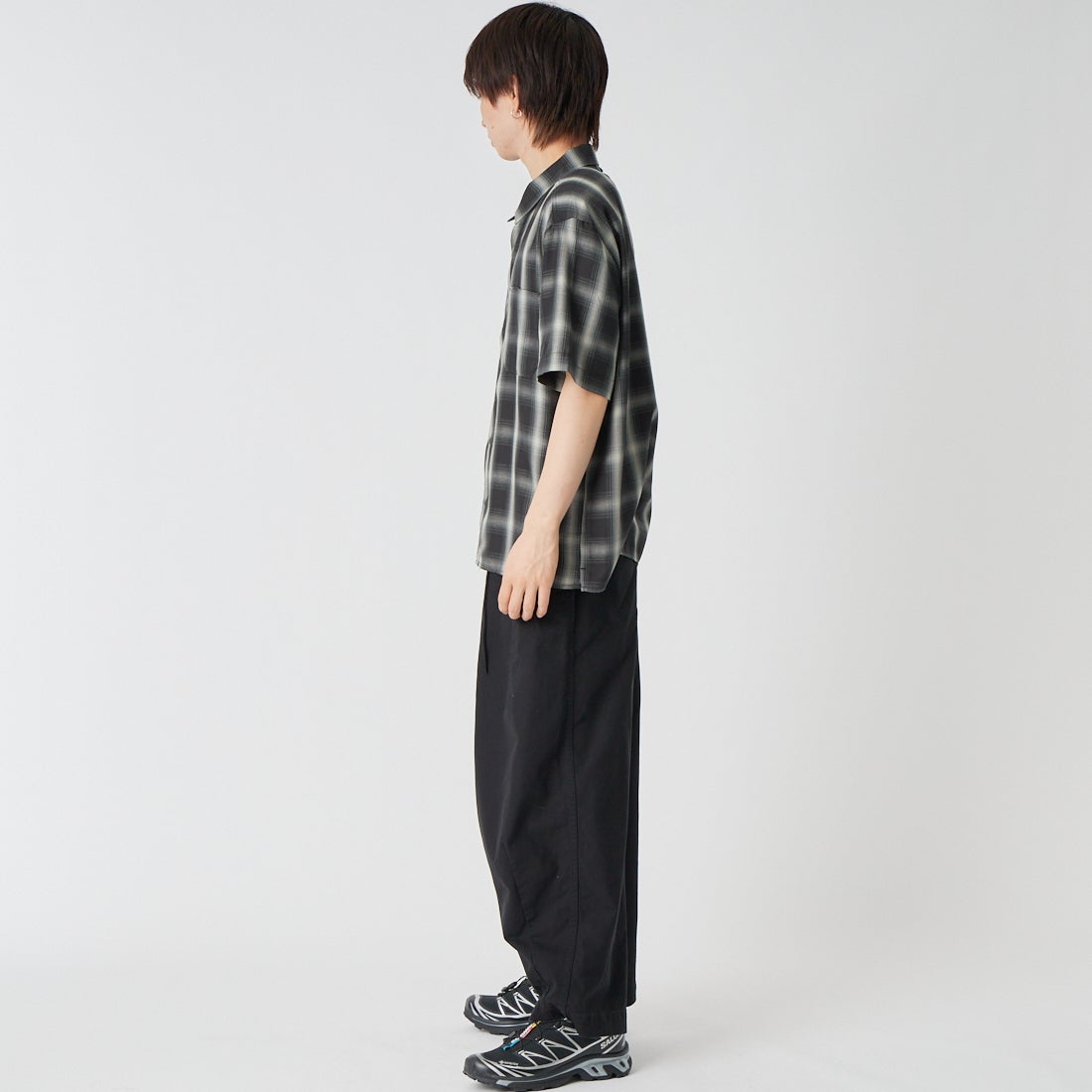 BIG MIKE [ビッグマイク] 別注 オンブレチェックシャツ [102625530-JF] BLK/WHT &&モデル身長：177cm 着用サイズ：M&&