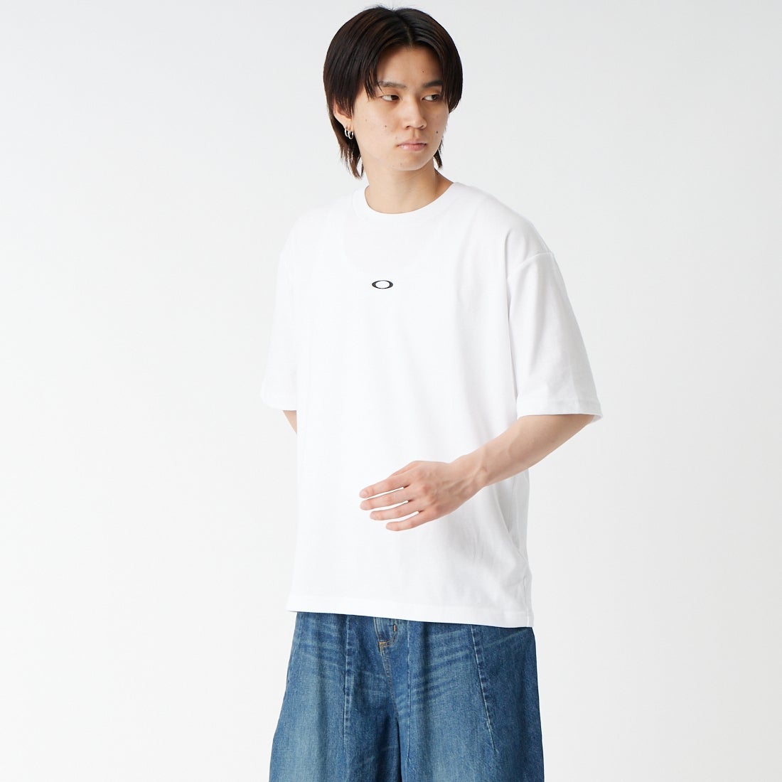 OAKLEY [オークリー] エンハンスQdc ショートスリーブTシャツ BP5.0 [FOA408791] 100 WHITE &&モデル身長：177cm 着用サイズ：S&&