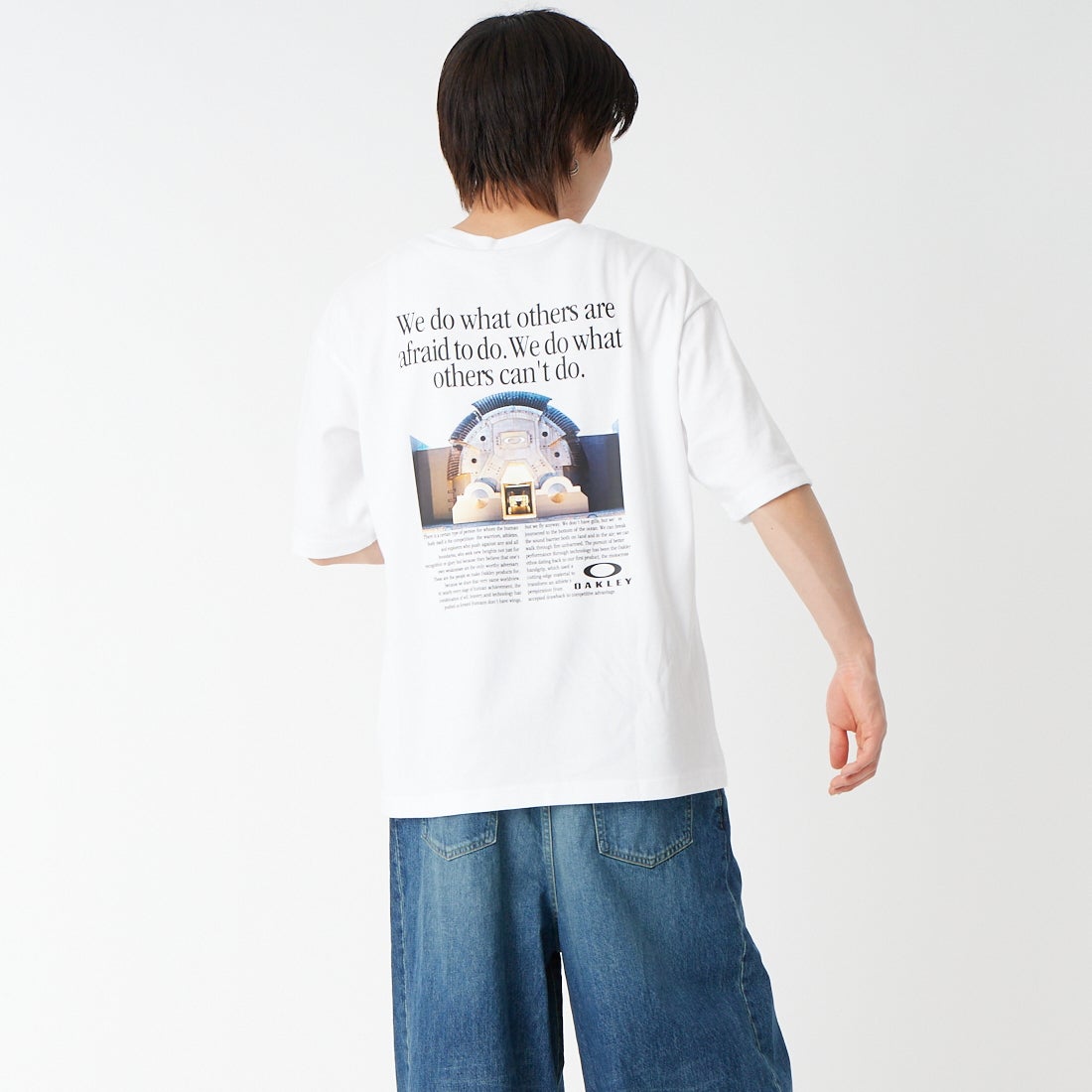 OAKLEY [オークリー] エンハンスQdc ショートスリーブTシャツ BP5.0 [FOA408791] 100 WHITE &&モデル身長：177cm 着用サイズ：S&&