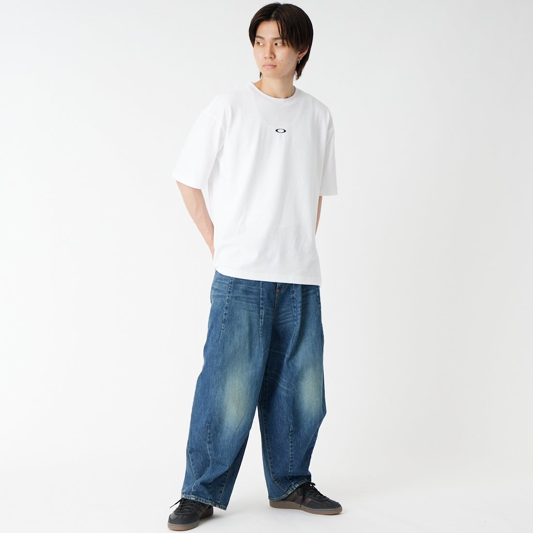 OAKLEY [オークリー] エンハンスQdc ショートスリーブTシャツ BP5.0 [FOA408791] 100 WHITE &&モデル身長：177cm 着用サイズ：S&&
