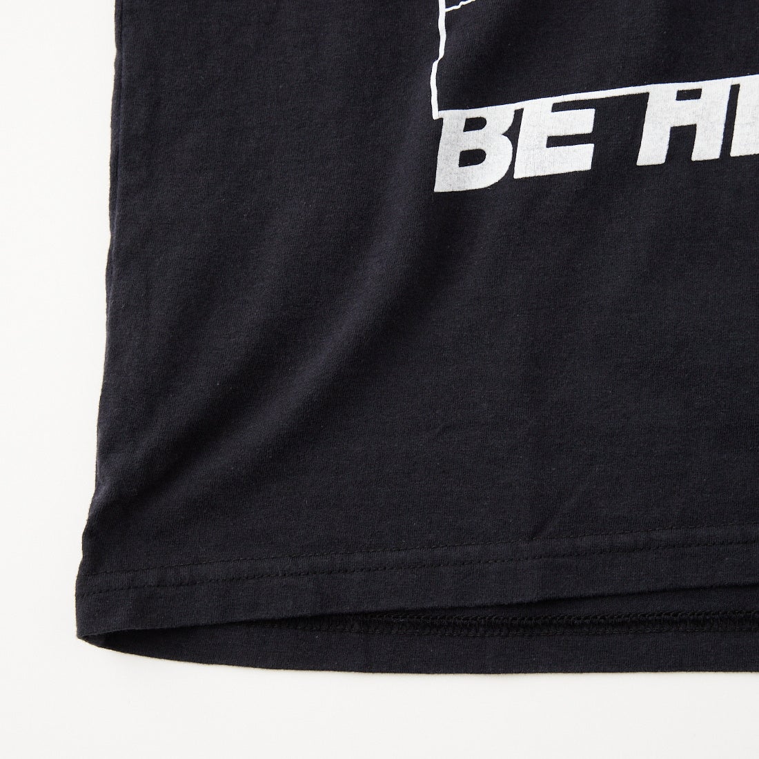 THRIFTY LOOK [スリフティールック] Oasis プリントTシャツ [TL25S044] BLACK