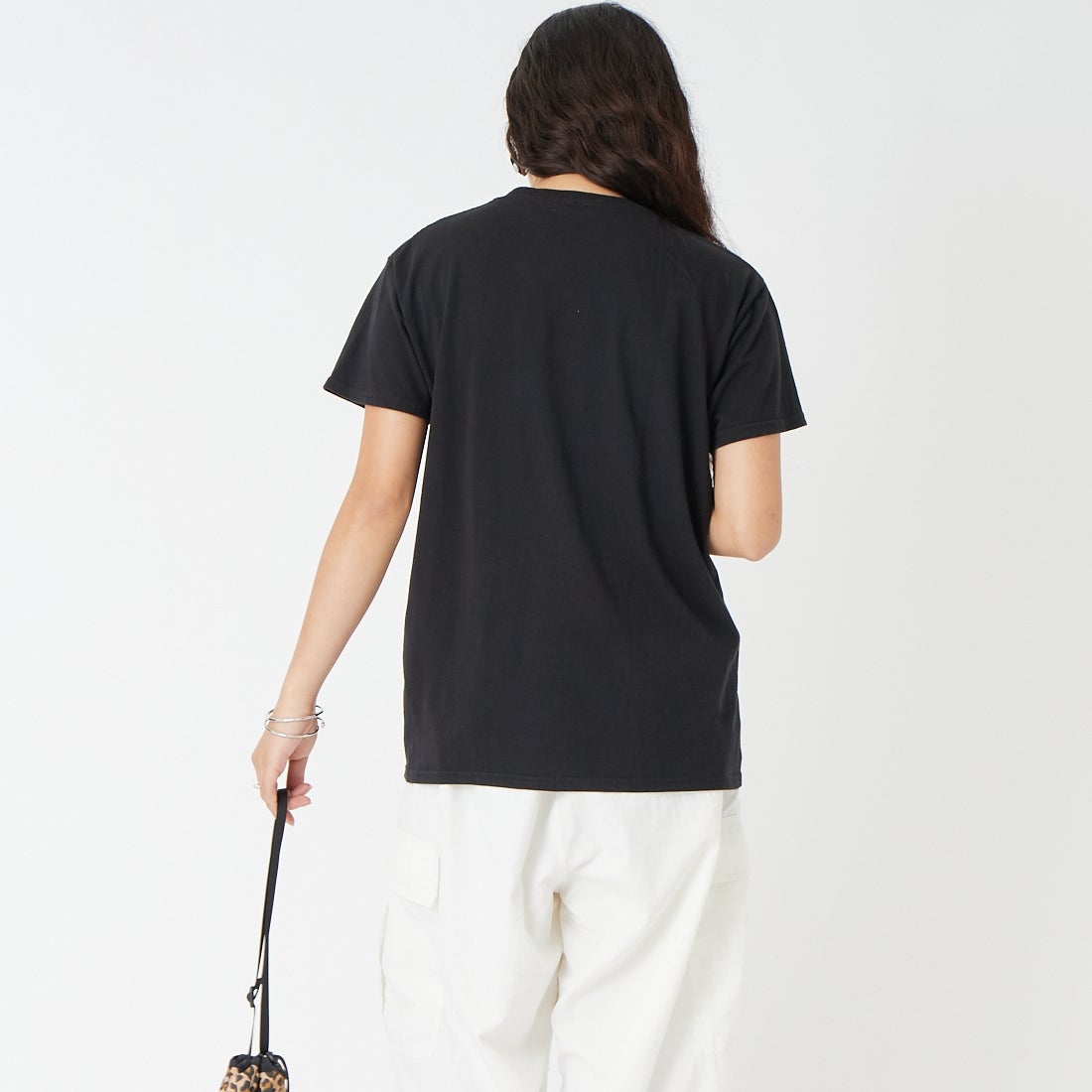 THRIFTY LOOK [スリフティールック] フォトプリントTシャツ [TL23S033] BLACK &&モデル身長：162cm 着用サイズ：M&&