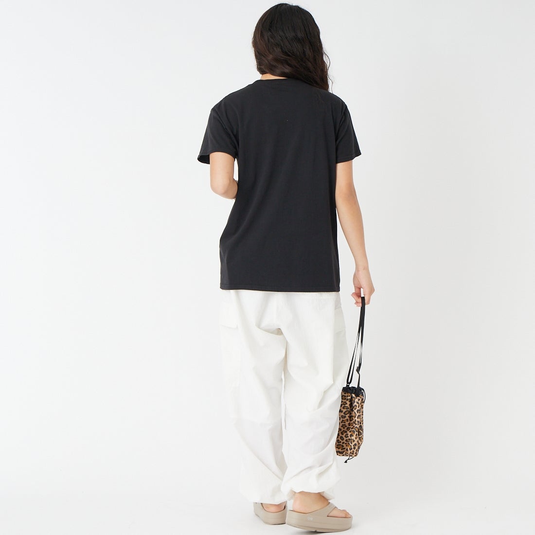 THRIFTY LOOK [スリフティールック] フォトプリントTシャツ [TL23S033] BLACK &&モデル身長：162cm 着用サイズ：M&&