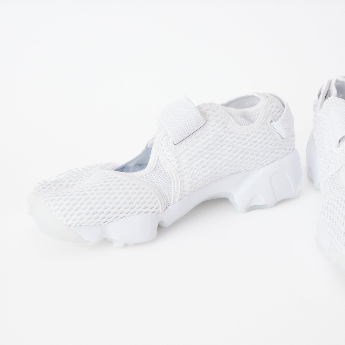 NIKE [ナイキ] エアリフト ブリーズ [848386] 100 ﾎﾜｲﾄ