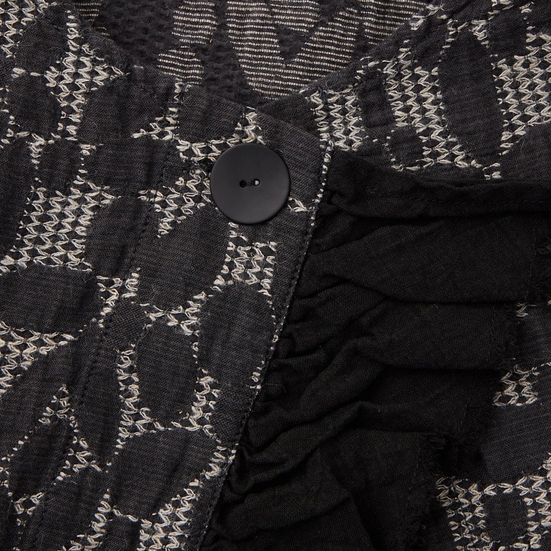 tumugu: [ツムグ] フラワーメッシュジャガード2WAYベスト [TB26136] 88 CHARCOA