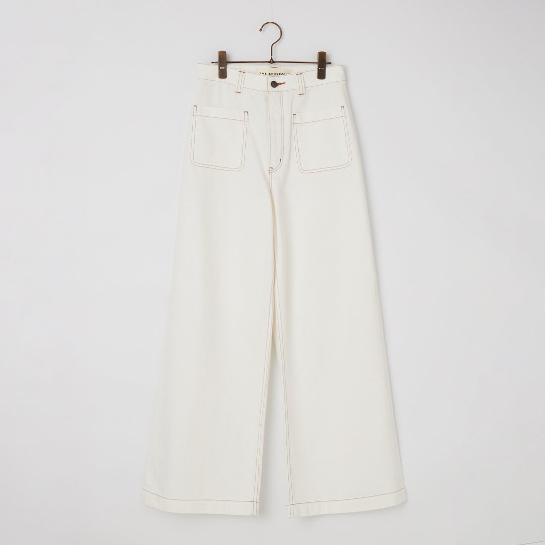 01 WHITE